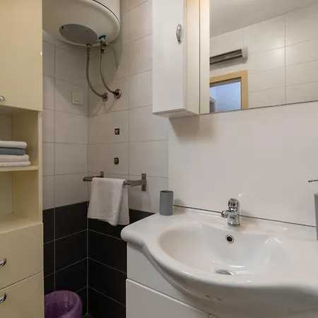 Cozy Fritz With Garage Apartment Rovinj