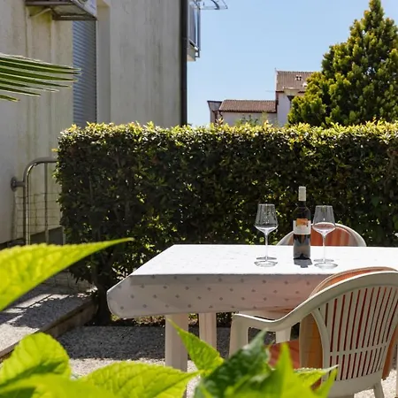 Cozy Fritz With Garage Rovinj