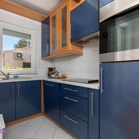 Cozy Fritz With Garage Apartment Rovinj