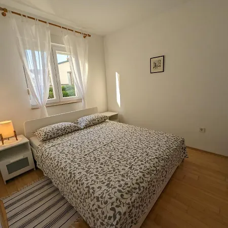 Apartment Cozy Fritz With Garage Rovinj